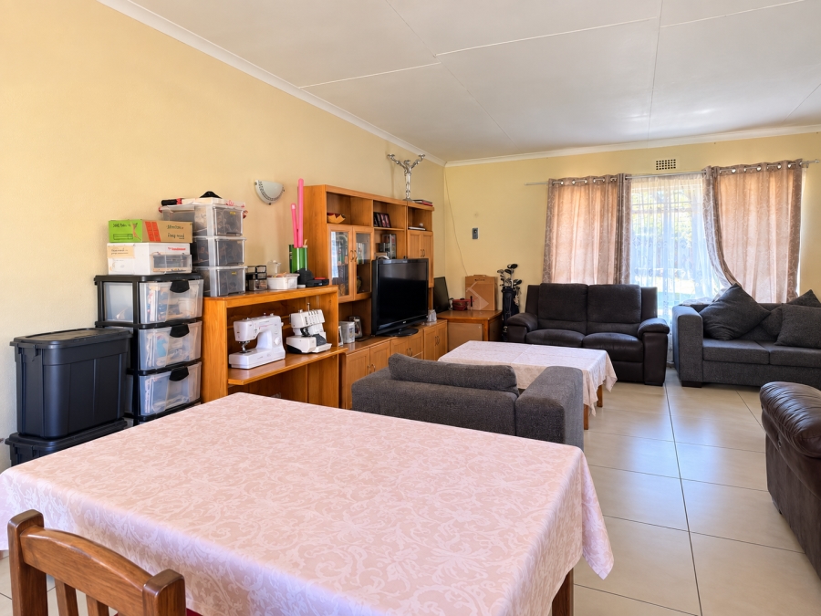5 Bedroom Property for Sale in Vaalpark Free State